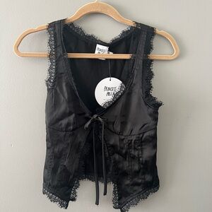 [NWT] Princess Polly satin top. Size 0. Lace details.